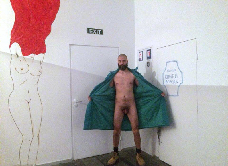 Снимки зрителей на инсталляции Kinder Album