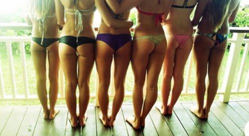 Аппетитные женские попки