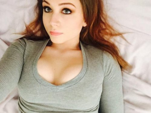 Сексуальные селфи девушек