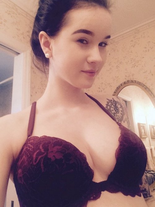 Сексуальные селфи девушек