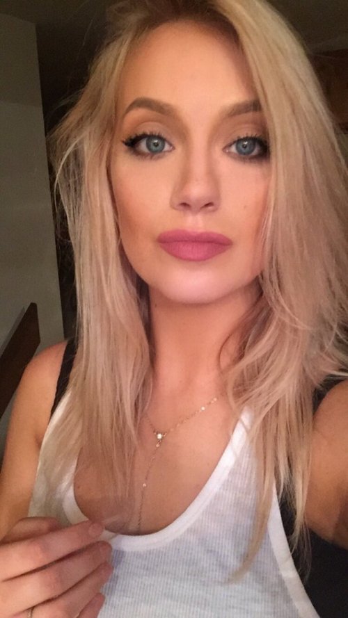 Сексуальные селфи девушек