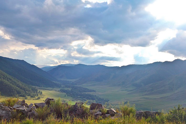 Камни под небом