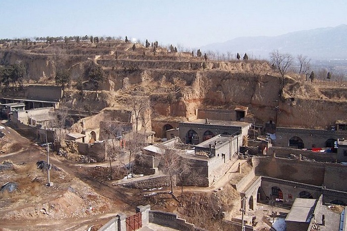 10 современных общин со всего мира, которые и сегодня живут под землёй