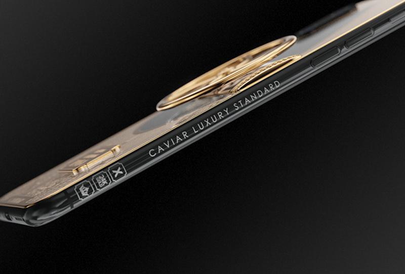 Ко дню нефтяника поступил в продажу золотой iPhone X за 289 тысяч