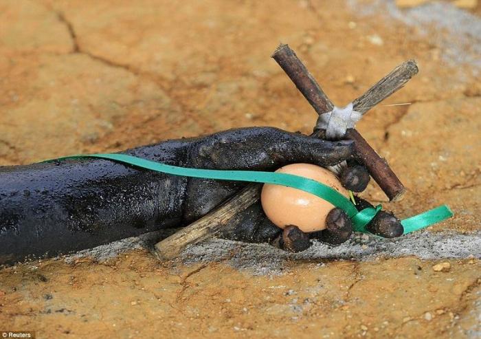 Как работает экзорцист (9 фото)