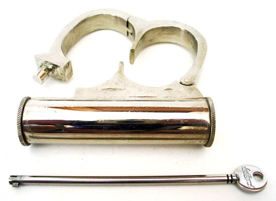 Браслеты для Короля Наручников (12 фото)