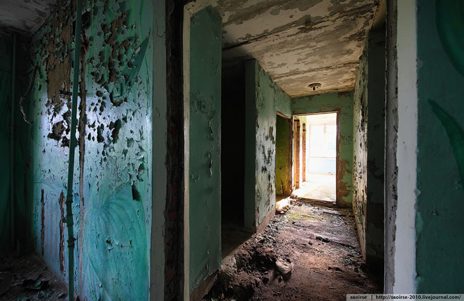 Пионерский лагерь с ретро-автомобилями Пионерский лагерь с ретро-автомобилями