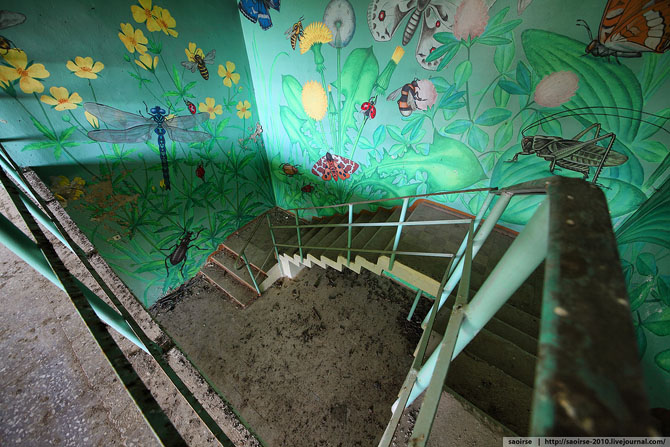 Пионерский лагерь с ретро-автомобилями Пионерский лагерь с ретро-автомобилями