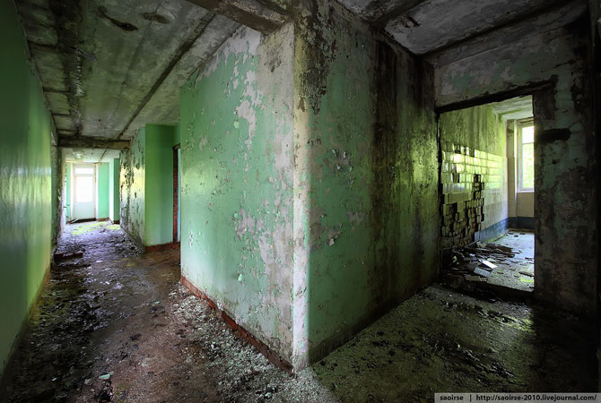 Пионерский лагерь с ретро-автомобилями Пионерский лагерь с ретро-автомобилями