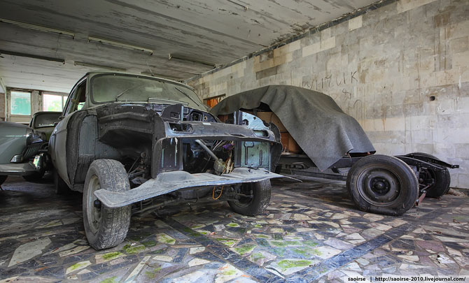 Пионерский лагерь с ретро-автомобилями Пионерский лагерь с ретро-автомобилями