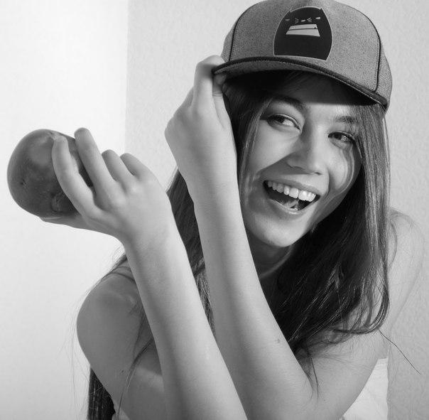 Красивые девушки из социальных сетей (80 фото)