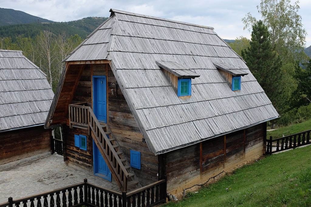 Деревня Эмира Кустурицы