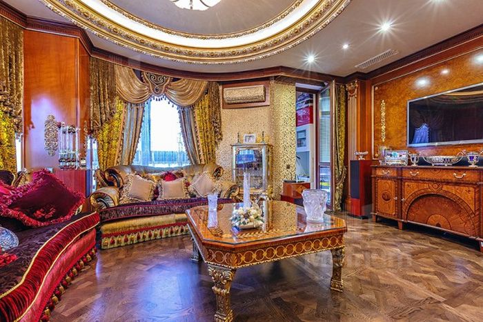 Безумные интерьеры квартир российских богачей