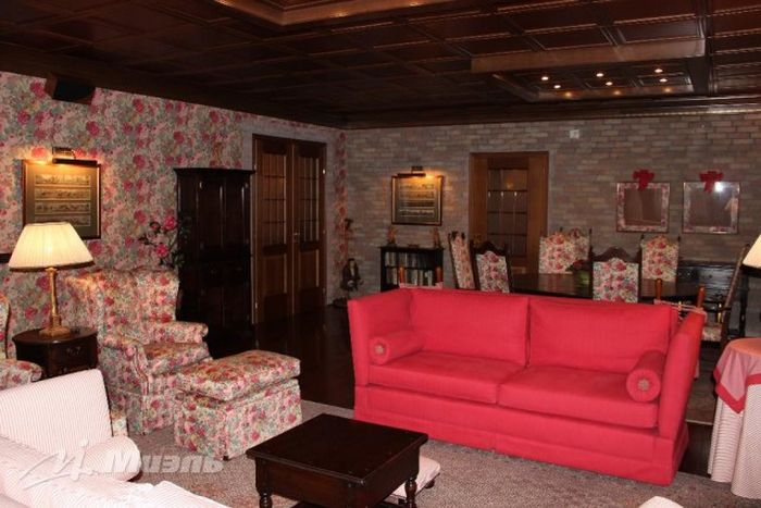 Безумные интерьеры квартир российских богачей