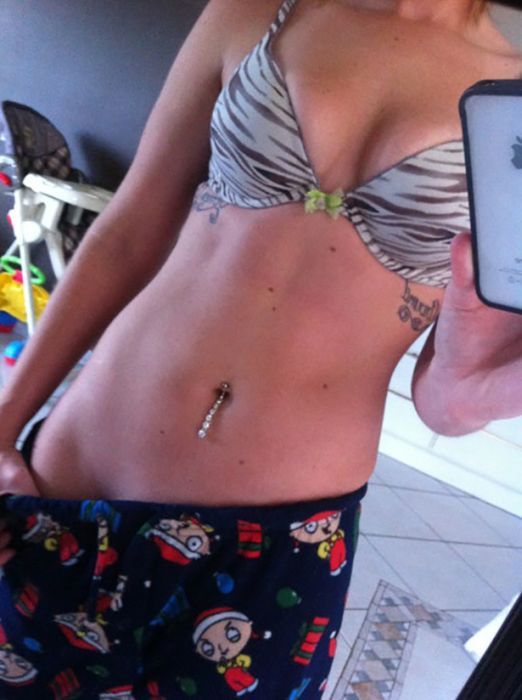 Оттянутые трусики