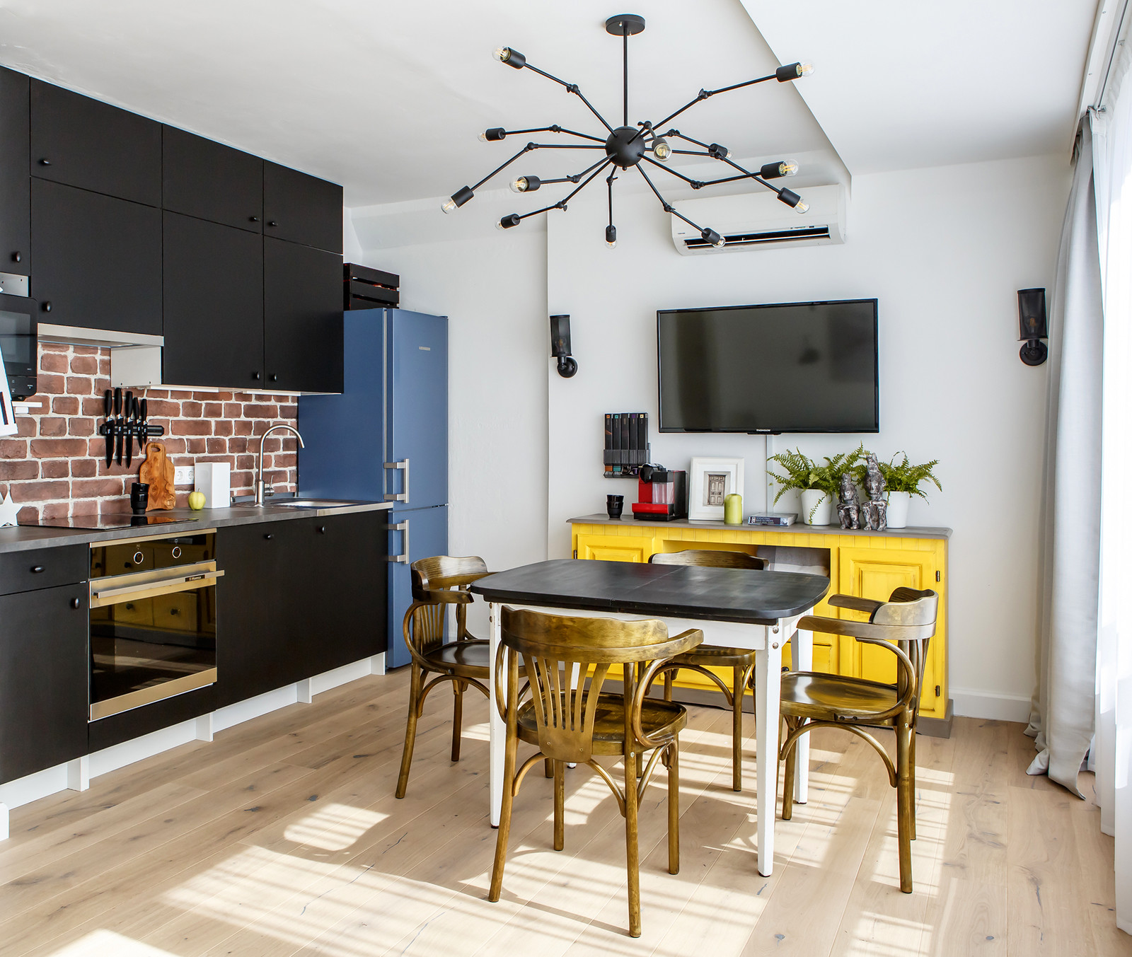 Дизайнерский интерьер квартиры площадью 34 квадратных метров Дизайнерский интерьер квартиры площадью 34 квадратных метров