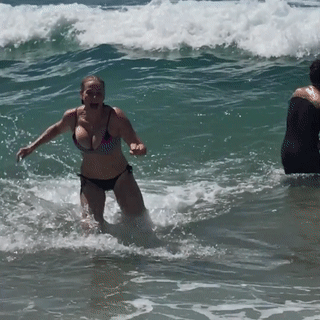 Гифки с прекрасными девушками