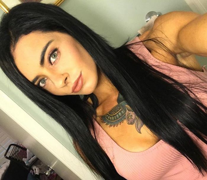 Бывшая военнослужащая морской пехоты США увлеклась бодибилдингом