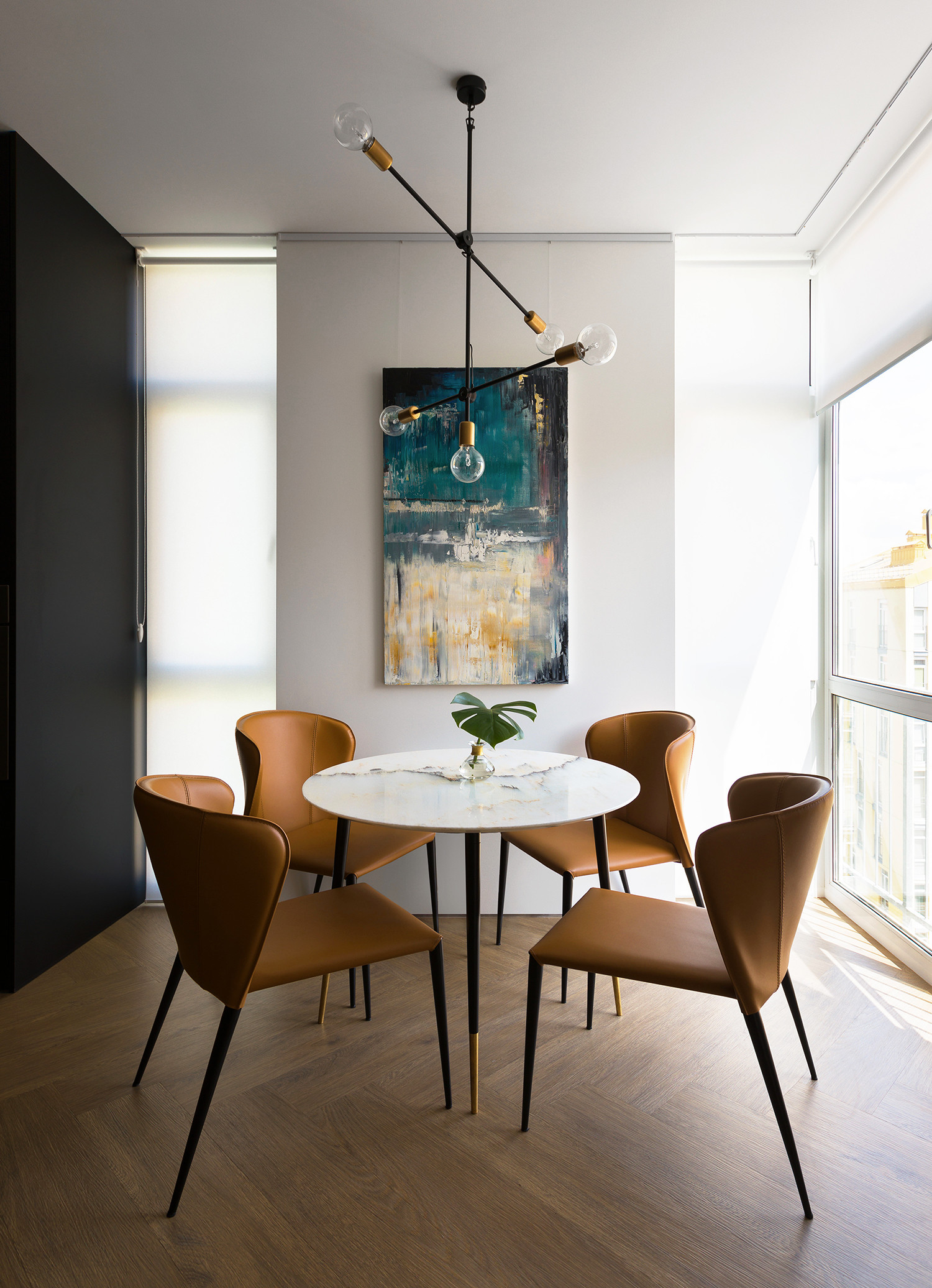 Современный интерьер трёхуровневой квартиры в Киеве