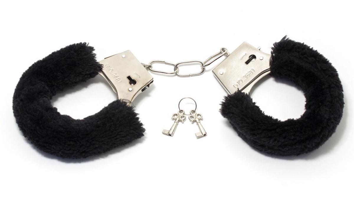 «Сигареты и сухари – это слишком банально» или парочка забавных случаев необычной «тюремной контрабанды» «Сигареты и сухари – это слишком банально» или парочка забавных случаев необычной «тюремной контрабанды»