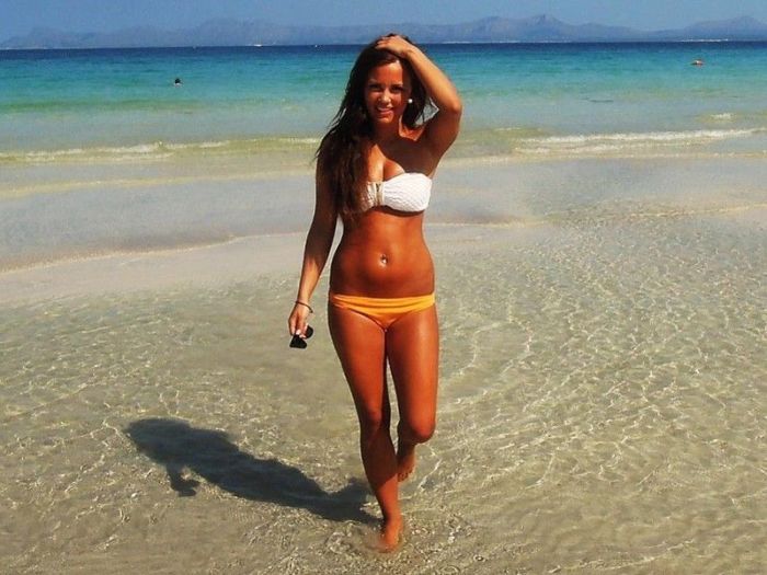 Девушки в бикини