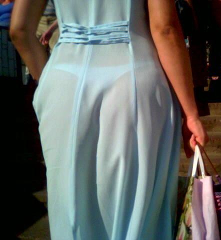 Девушки в прозрачных нарядах