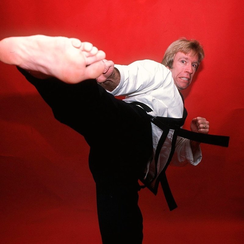 С Днем рождения, Чак!