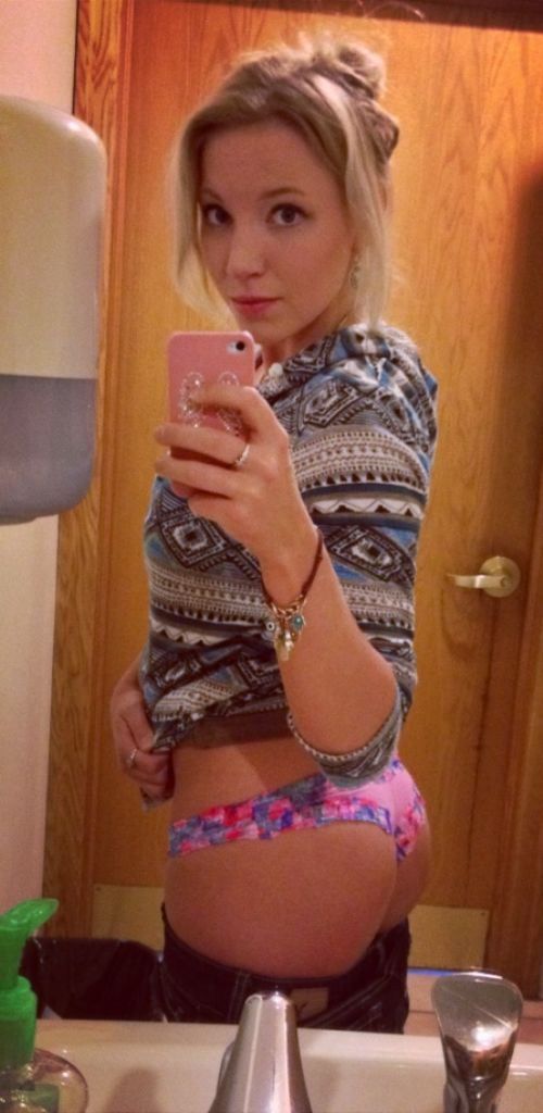 Девчонки на работе (31 фото)