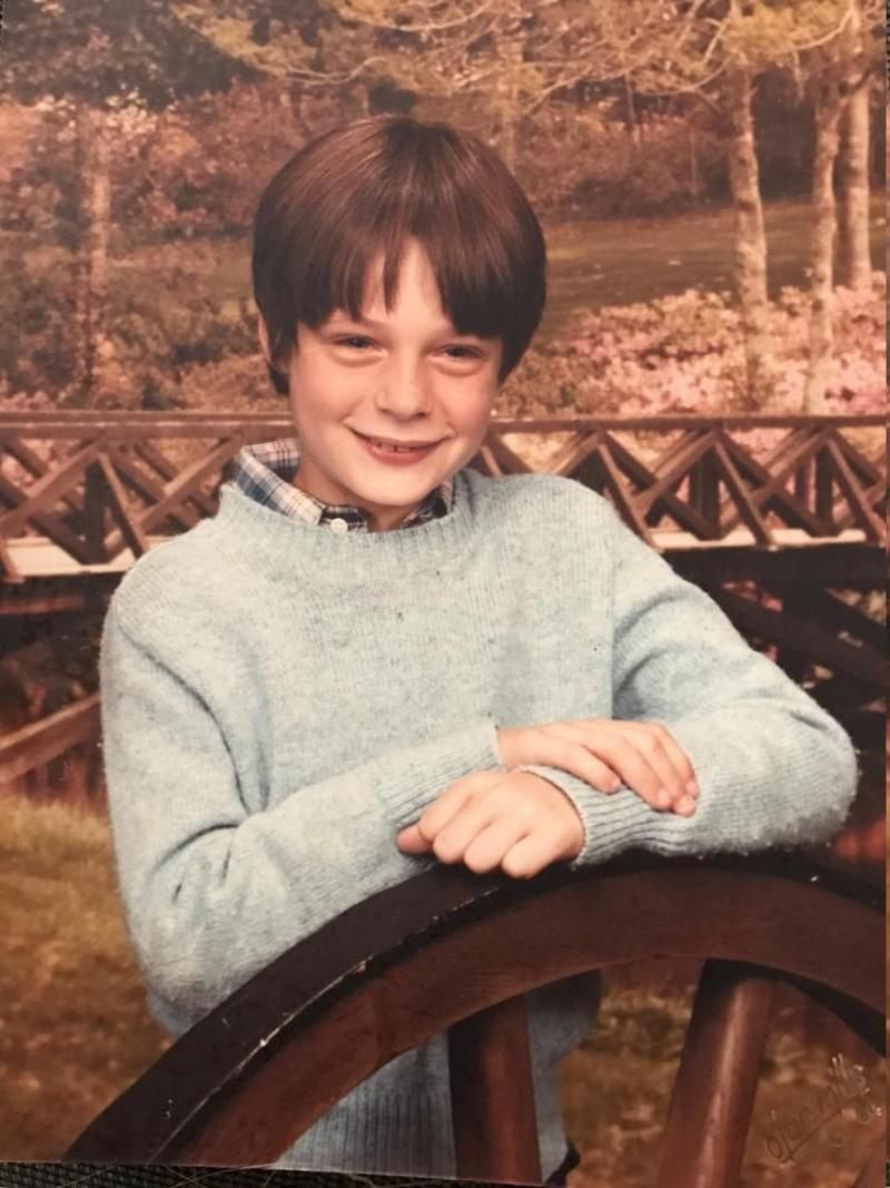 Фермерский мальчуган превратился в грудастую блондинку, танцующую бурлеск