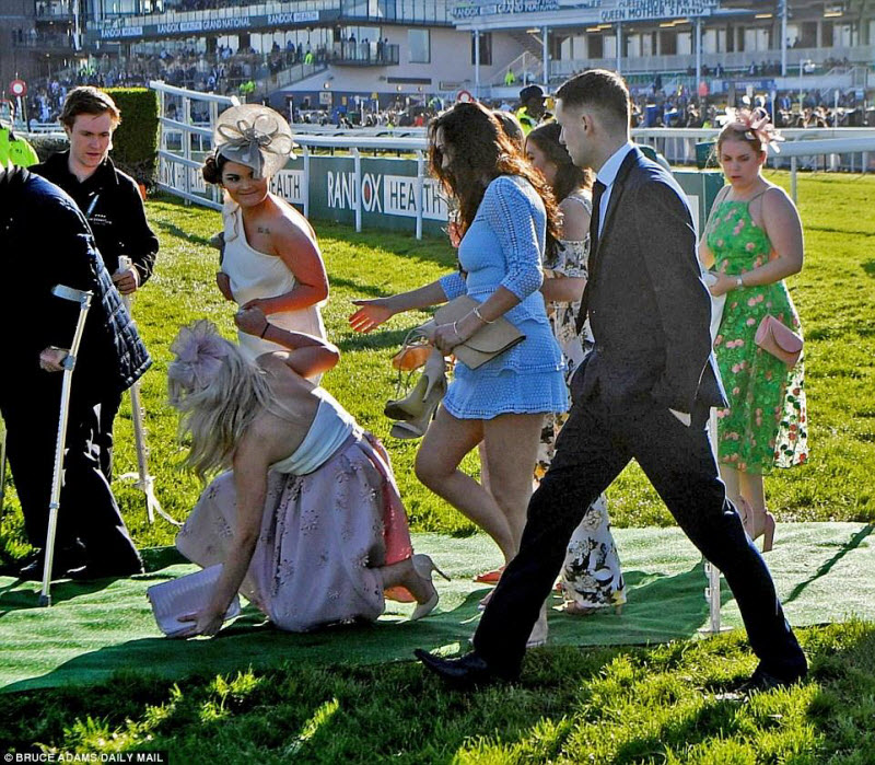 День Леди-2017 как прошла ежегодная женская попойка в Британии