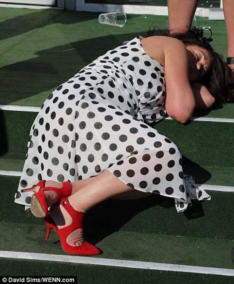 День Леди-2017 как прошла ежегодная женская попойка в Британии