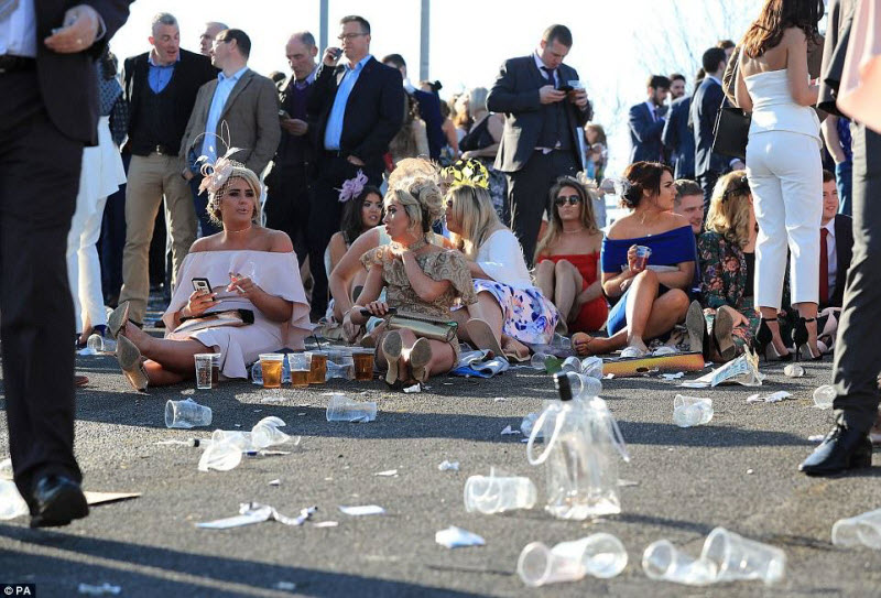 День Леди-2017 как прошла ежегодная женская попойка в Британии