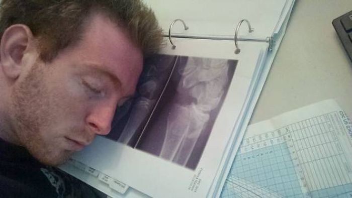 Уставшие медработники