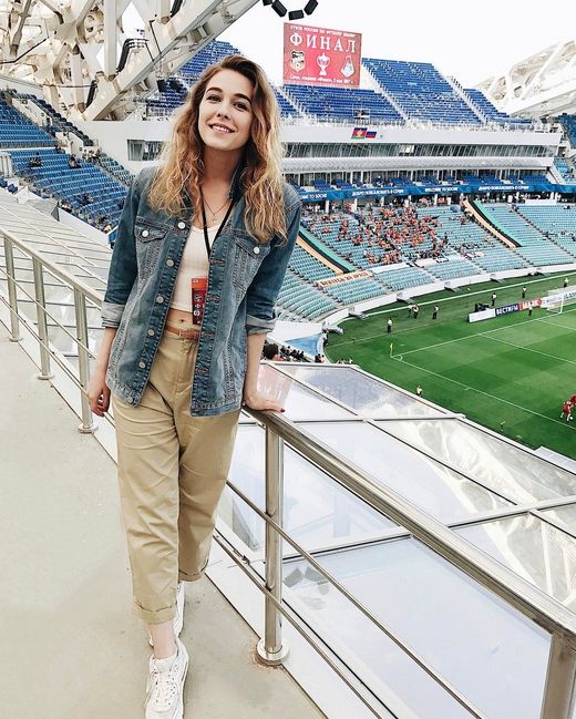 Девушки на футбольных матчах