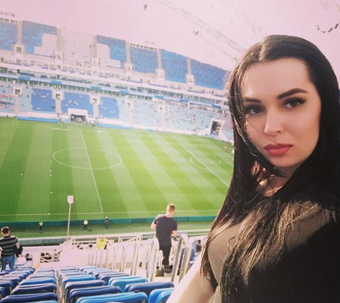 Девушки на футбольных матчах