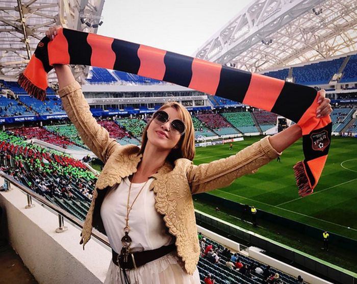 Девушки на футбольных матчах