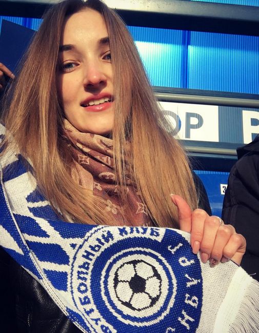 Девушки на футбольных матчах