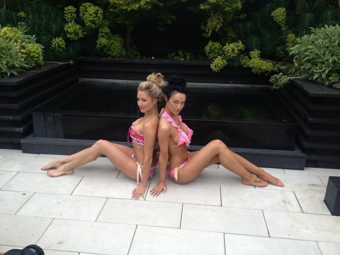 Фотосессия девушек в бикини