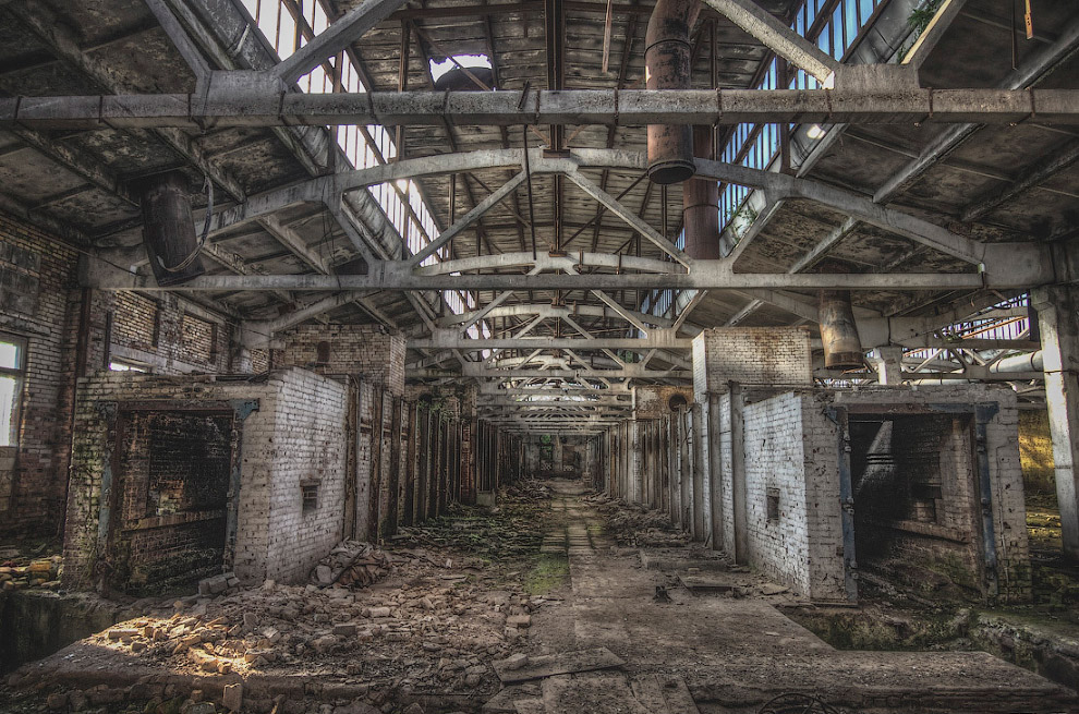 Руины фарфорового завода Руины фарфорового завода