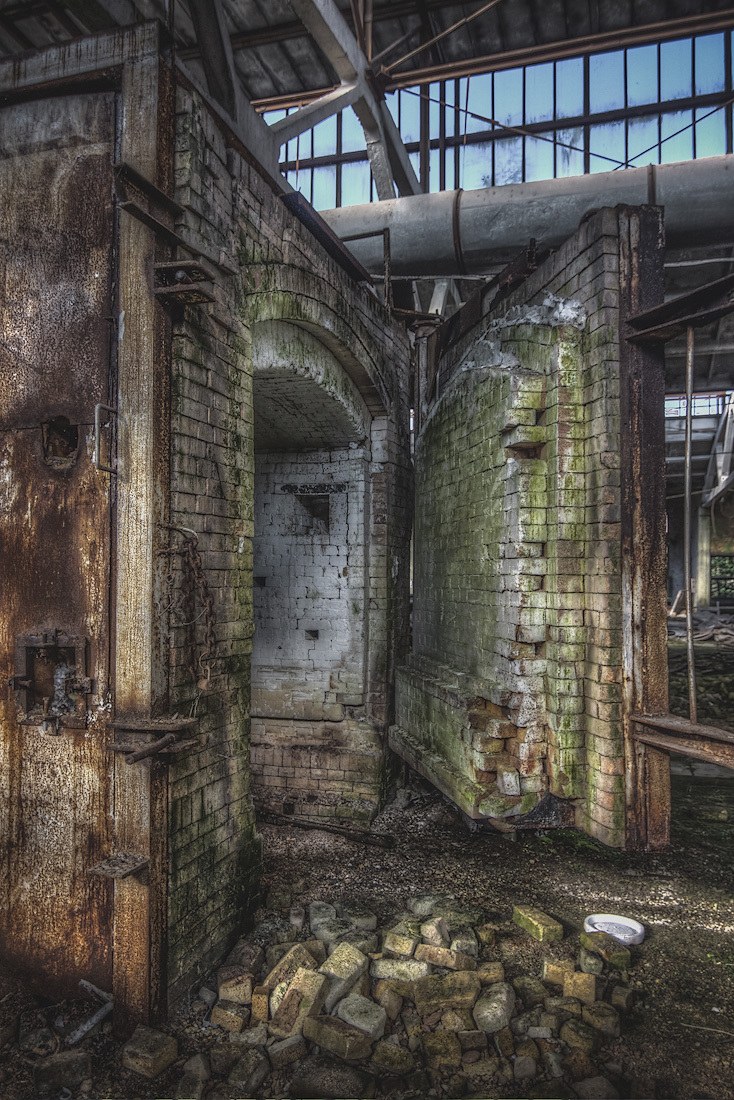 Руины фарфорового завода Руины фарфорового завода