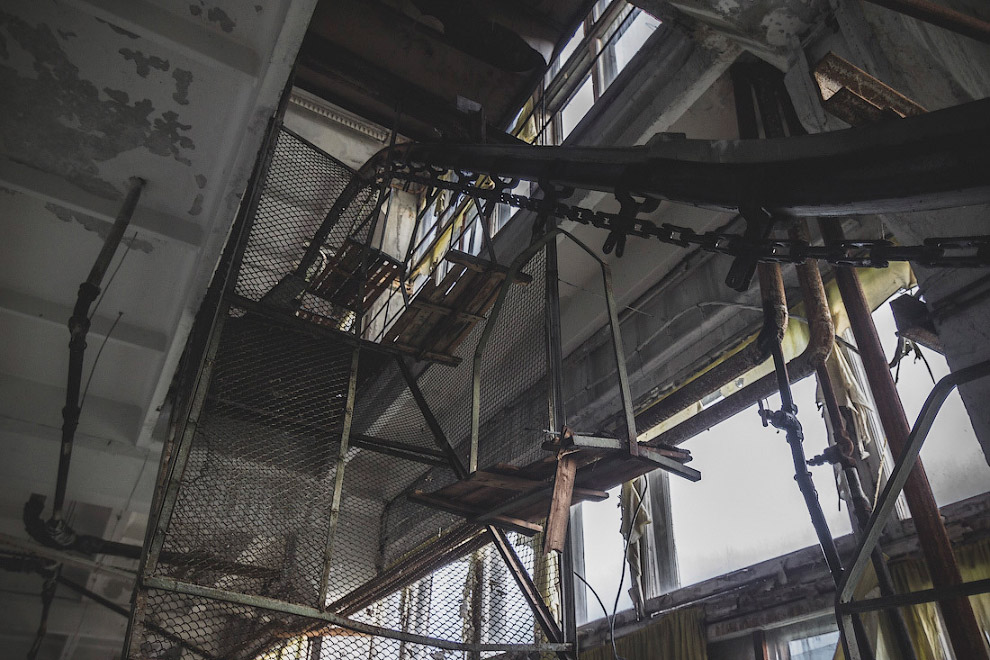 Руины фарфорового завода Руины фарфорового завода