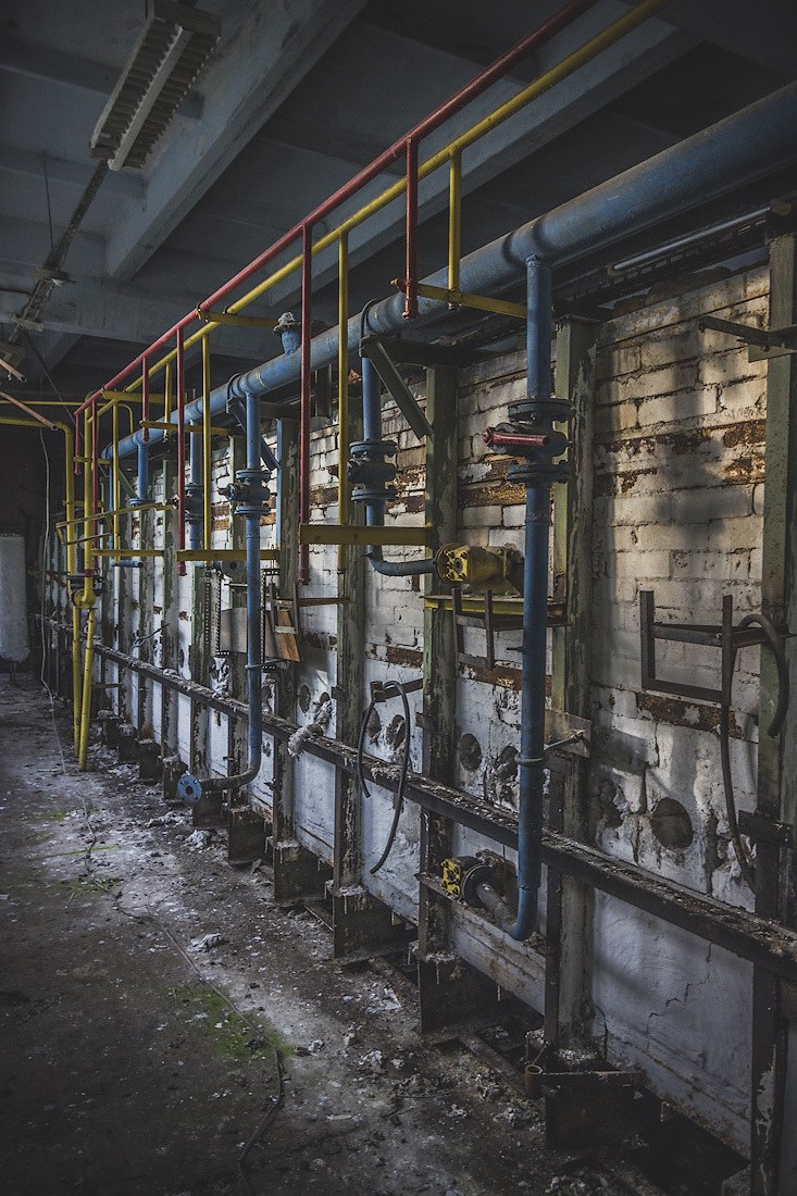 Руины фарфорового завода Руины фарфорового завода