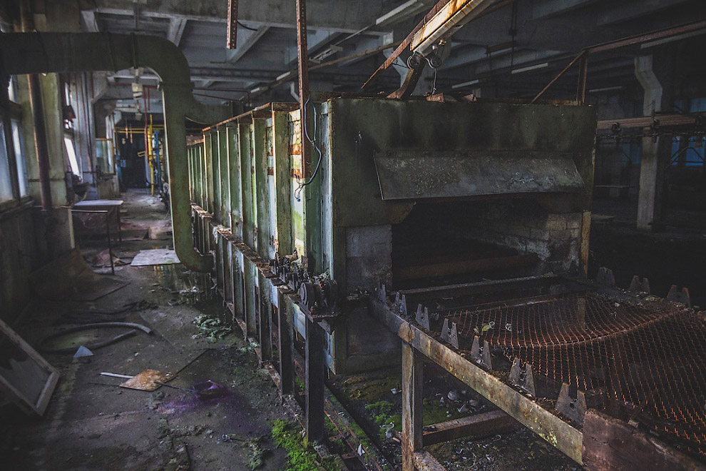 Руины фарфорового завода Руины фарфорового завода