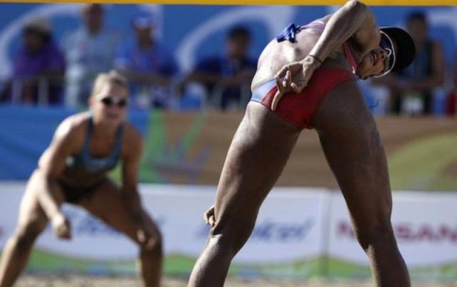 Пляжный женский волейбол