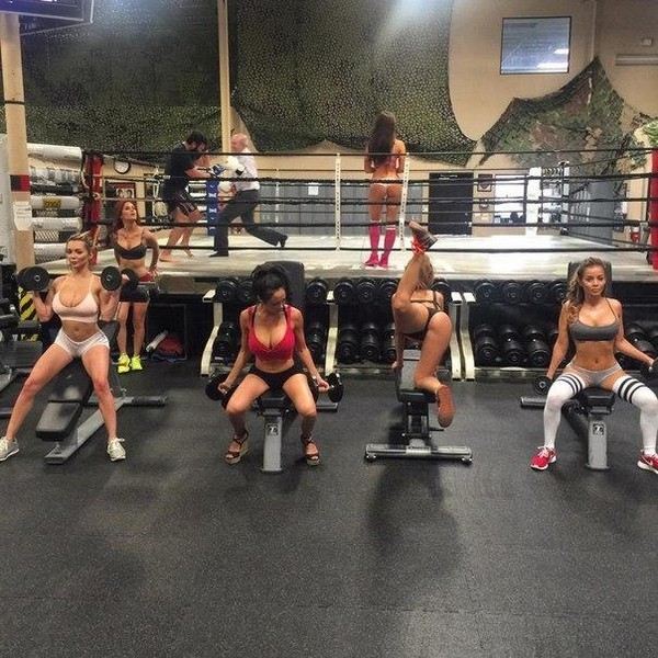 Фото девушек из социальных сетей