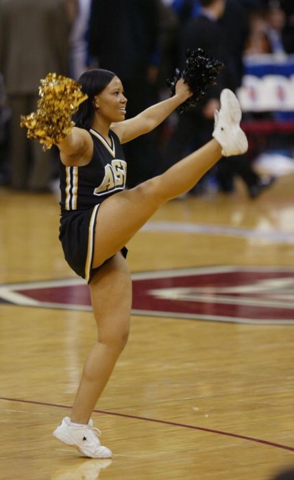 Девушки и спорт