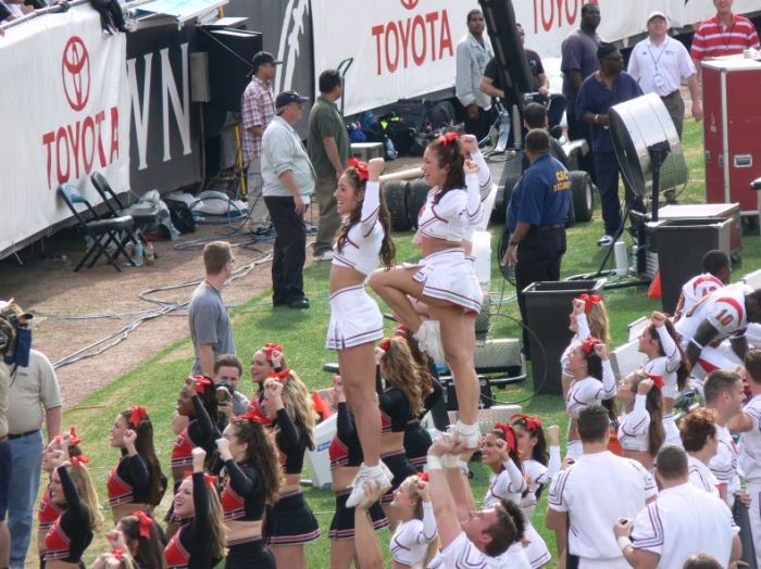 Девушки и спорт