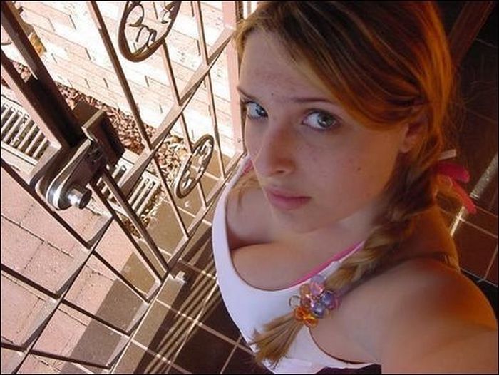 Красивые девушки и декольте