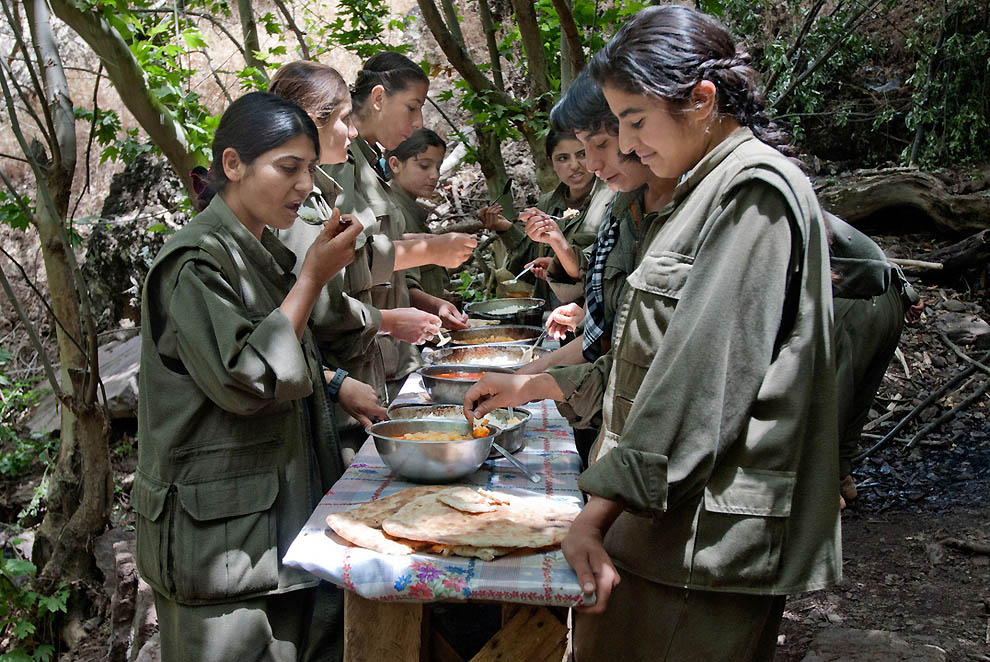 Курдские женщины-боевики (28 фото)