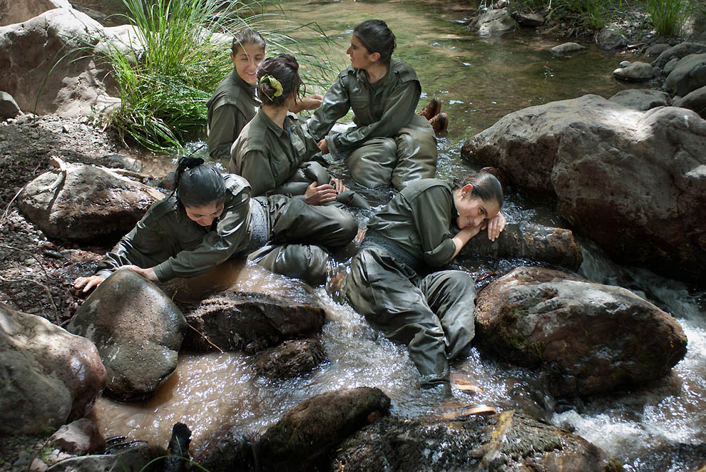 Курдские женщины-боевики (28 фото)